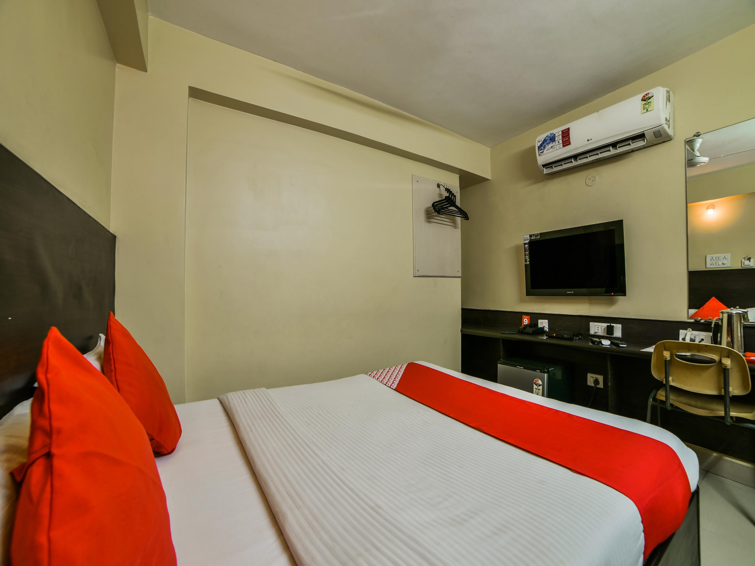 Oyo 2840 Kanha Grand Hyderabad Exterior photo
